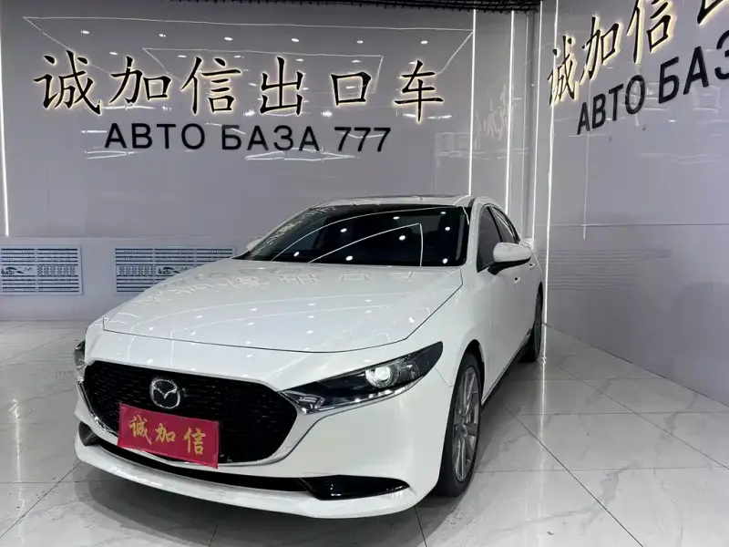 Mazda 3 Axela, 2022