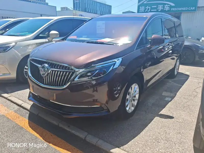 Buick GL8, 2017