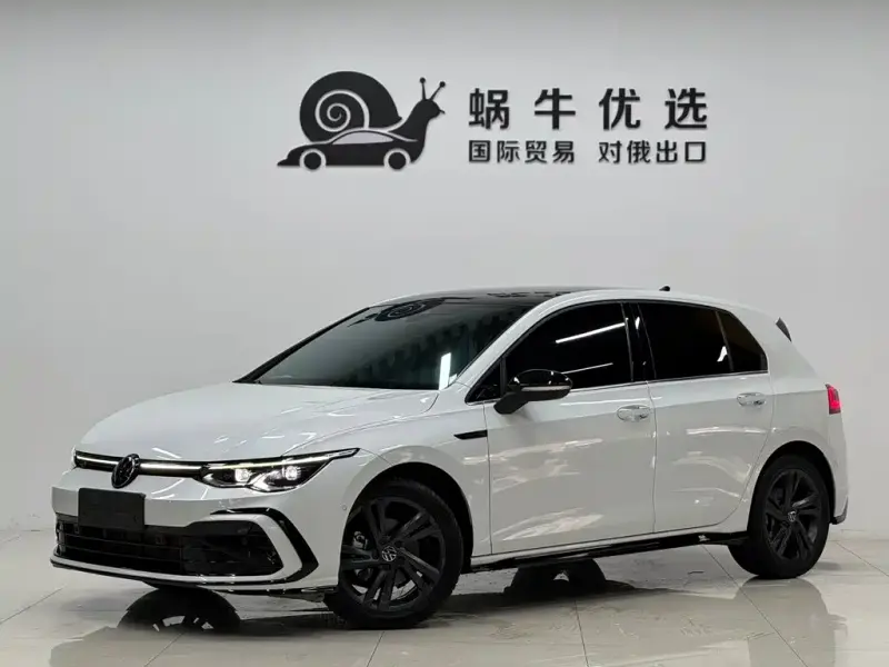 Volkswagen Golf, 2022
