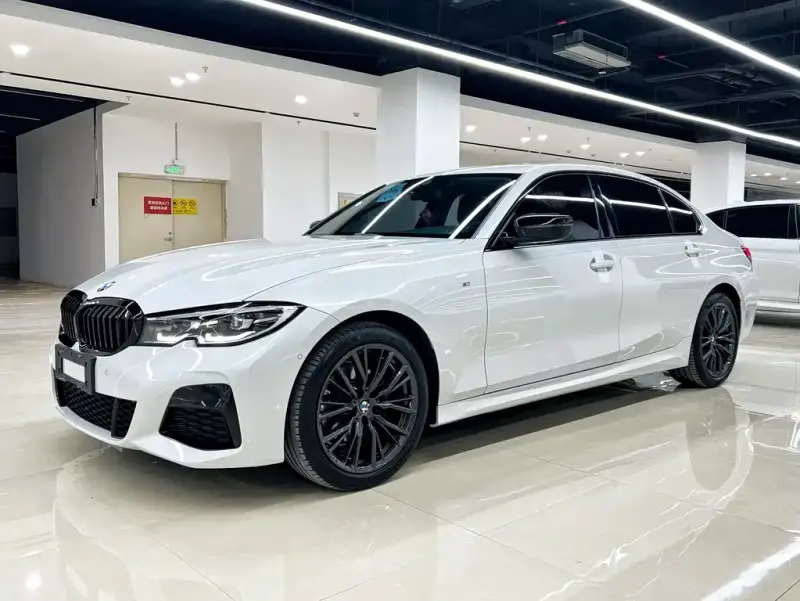 BMW 3 Series, 2022