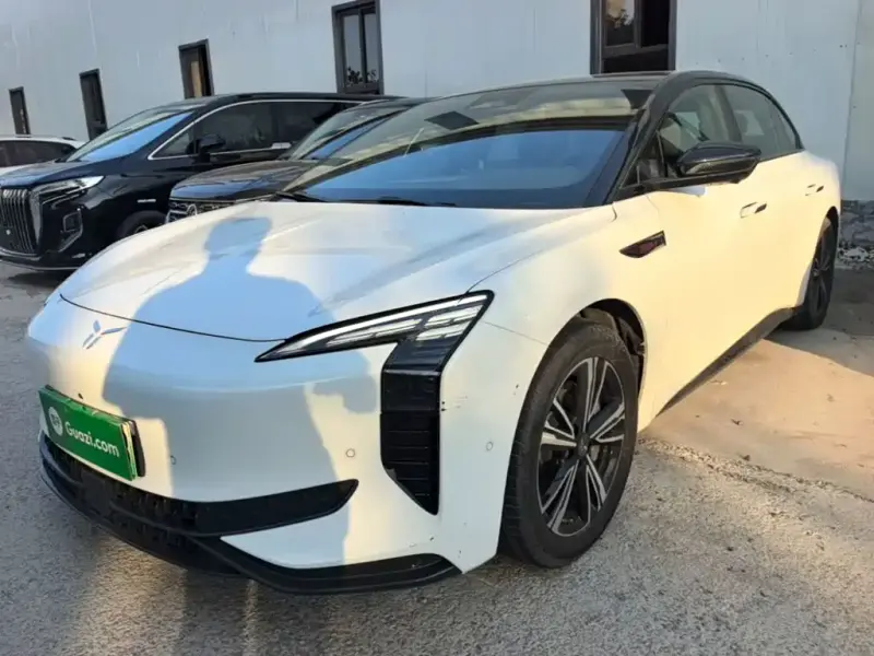 Hongqi EH7, 2024