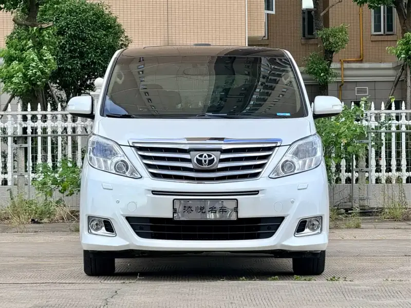 Toyota Alphard, 2015