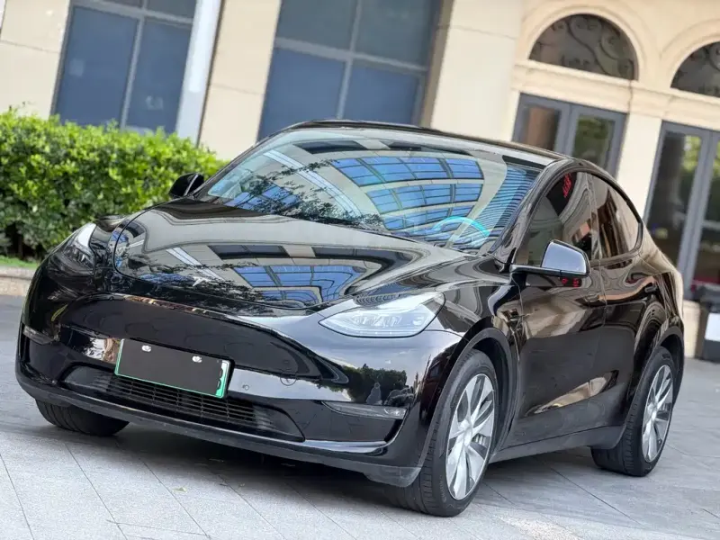 Tesla Model Y, 2022