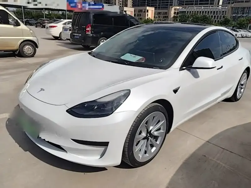 Tesla Model 3, 2022