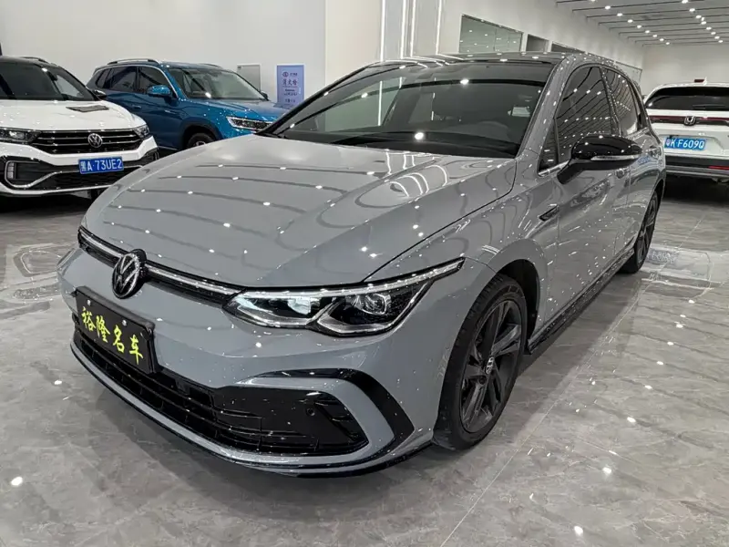 Volkswagen Golf, 2023