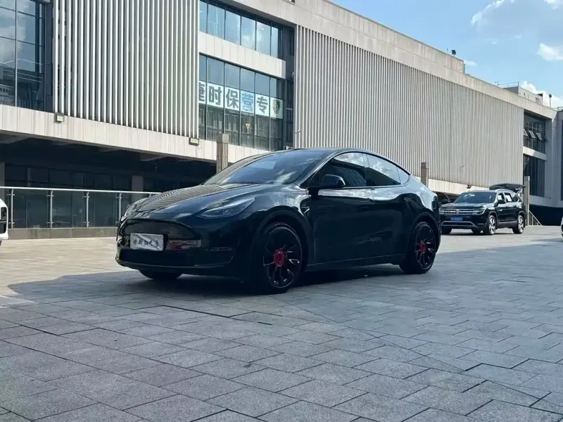 Tesla Model Y, 2023