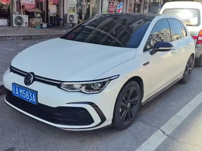 Volkswagen Golf, 2023