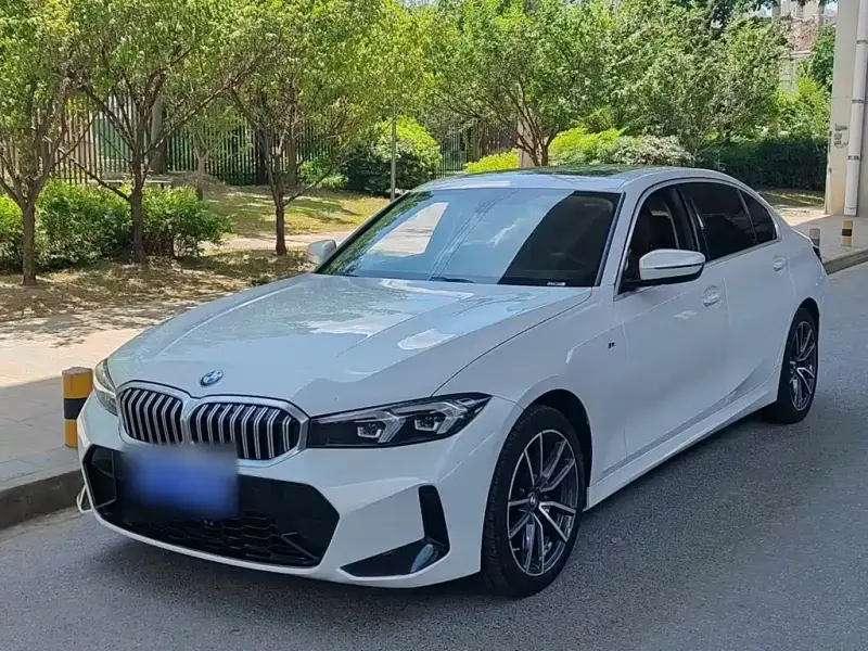 BMW 3 Series, 2023