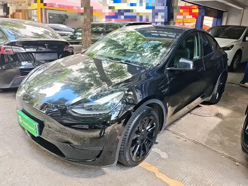 Tesla Model Y, 2022
