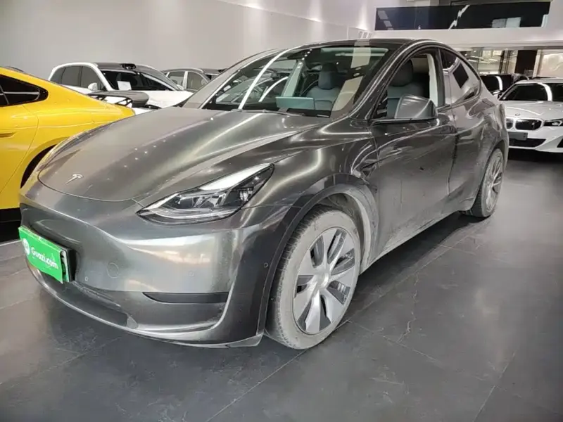 Tesla Model Y, 2022