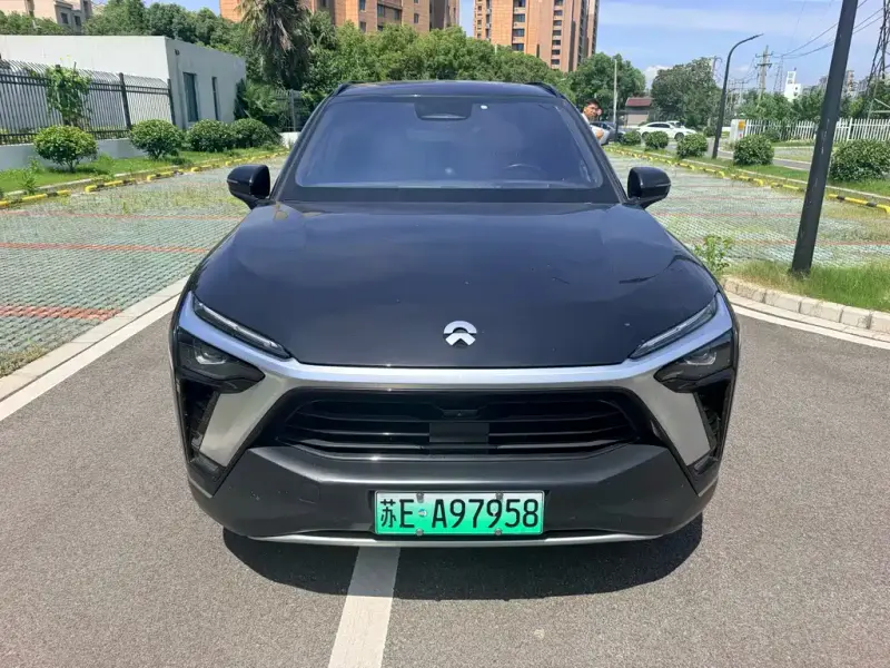 NIO ES8, 2022