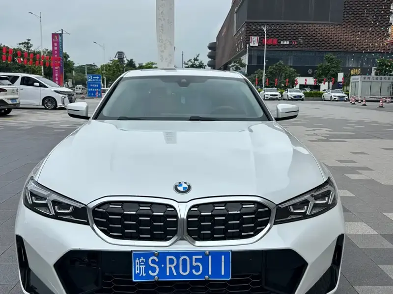 BMW 3 Series, 2023