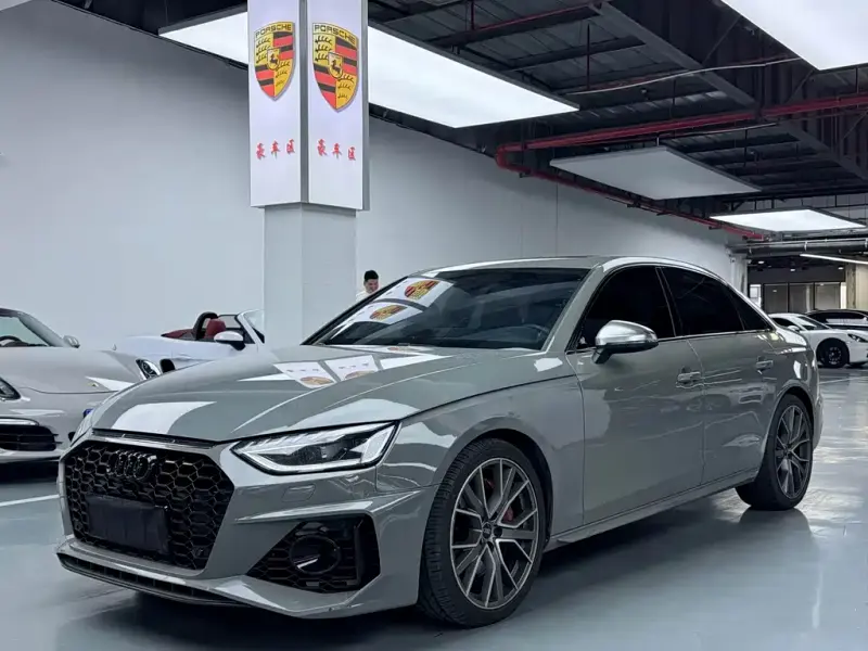 Audi S4, 2022