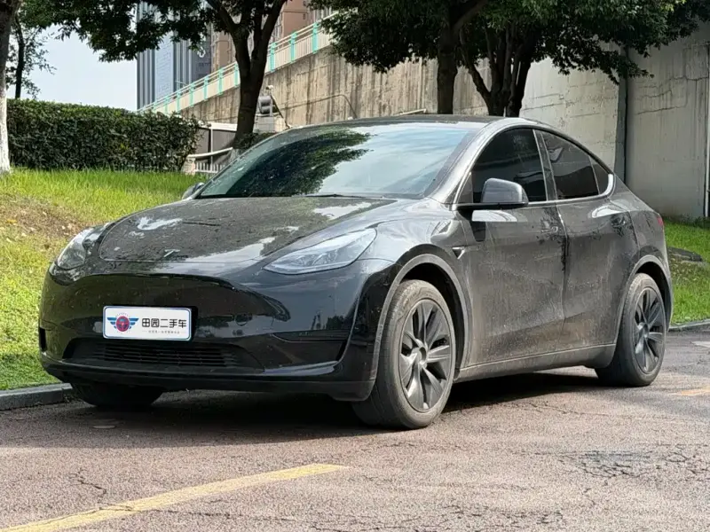 Tesla Model Y, 2023