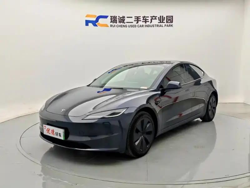 Tesla Model 3, 2024