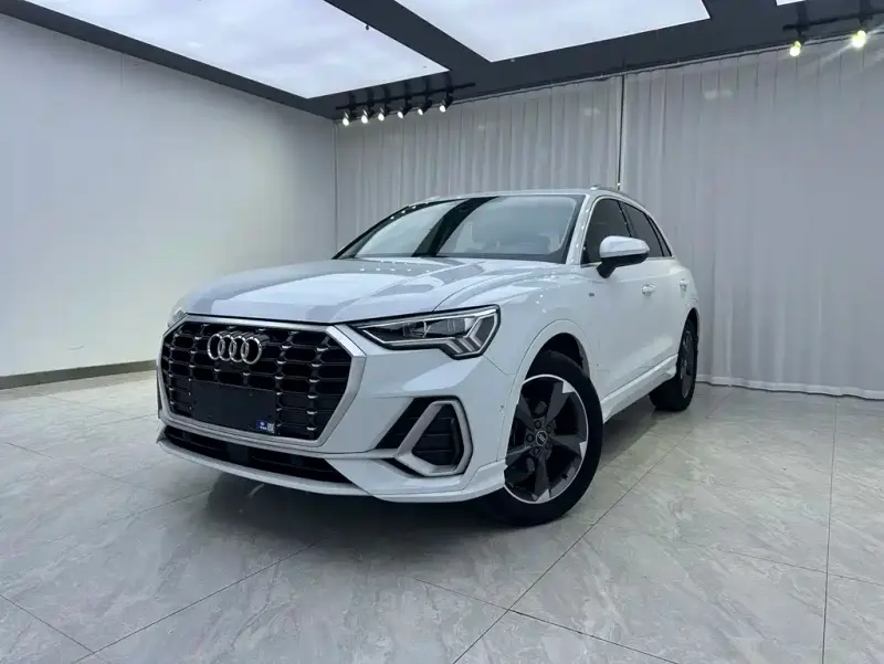 Audi Q3, 2022