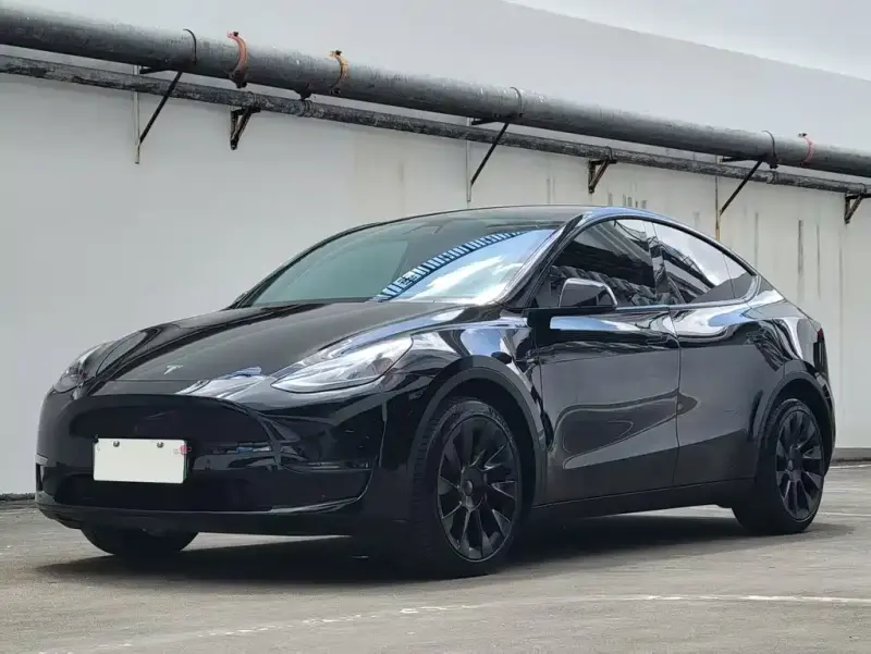 Tesla Model Y, 2023