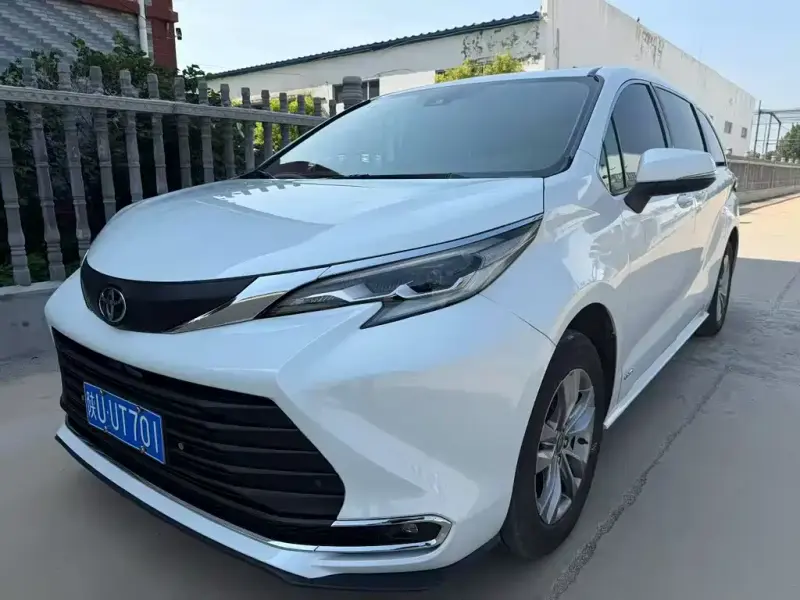 Toyota Sienna, 2024