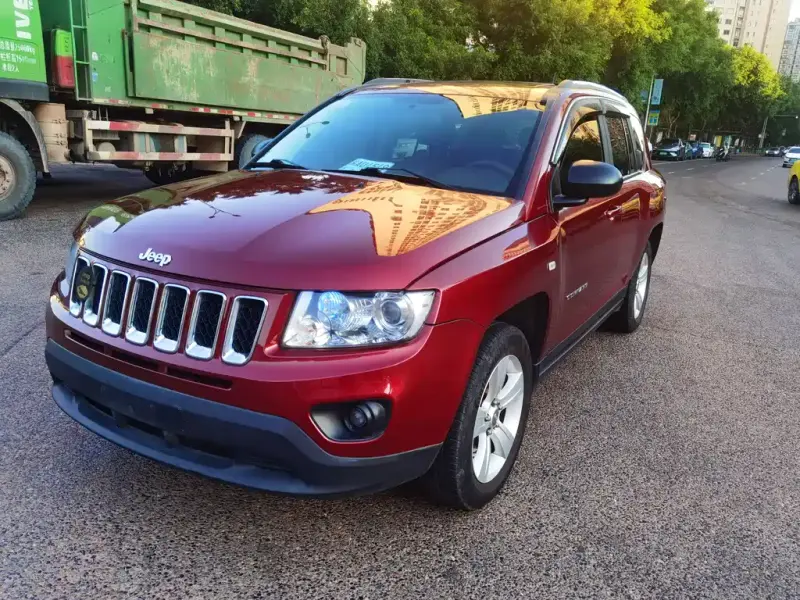 Jeep Compass (Import), 2012