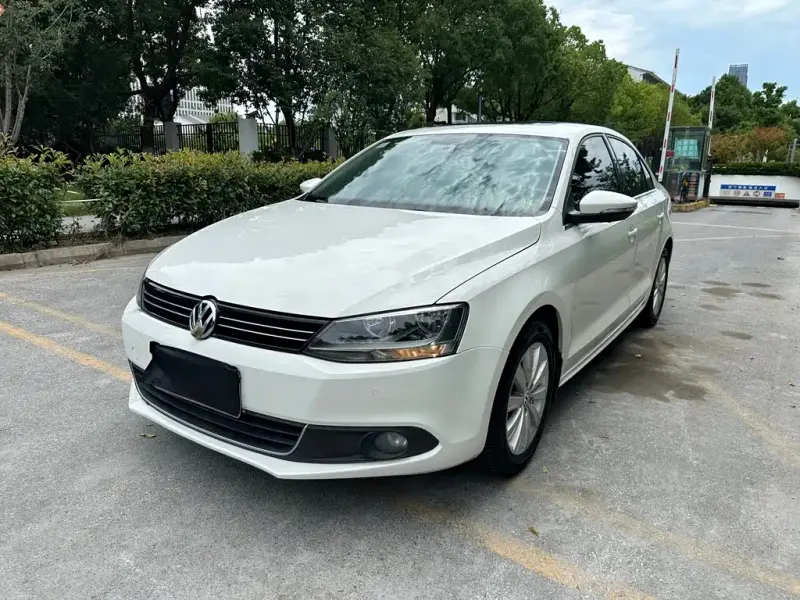 Volkswagen Sagitar, 2015