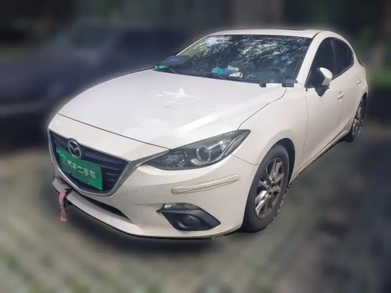 Mazda 3 Axela, 2015