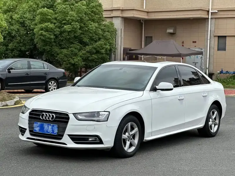 Audi A4L, 2013 — фото 1