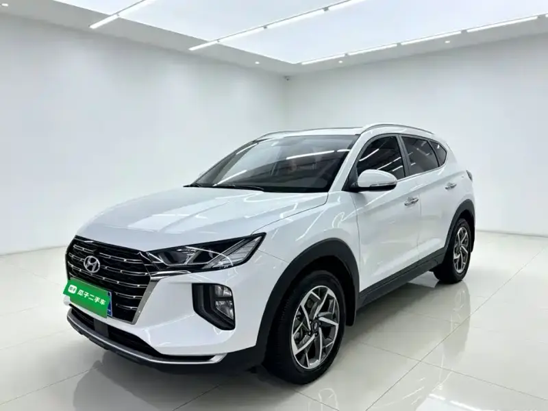 Hyundai Tucson, 2021 — фото 1
