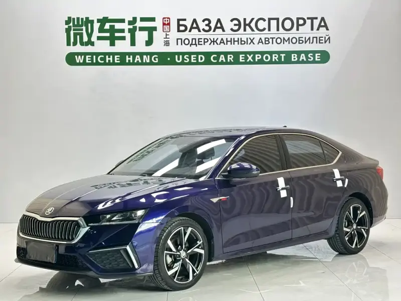 Skoda Octavia, 2021 — фото 1