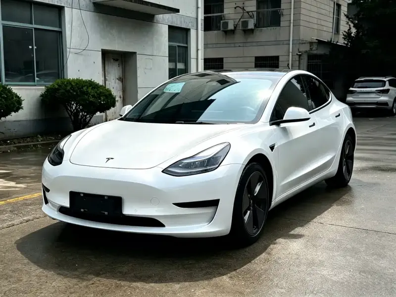 Tesla Model 3, 2020