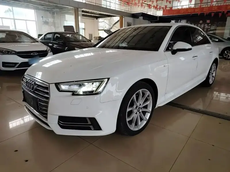 Audi A4L, 2018 — фото 1
