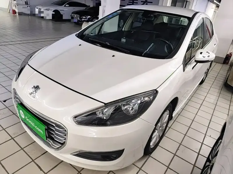 Peugeot 308, 2015