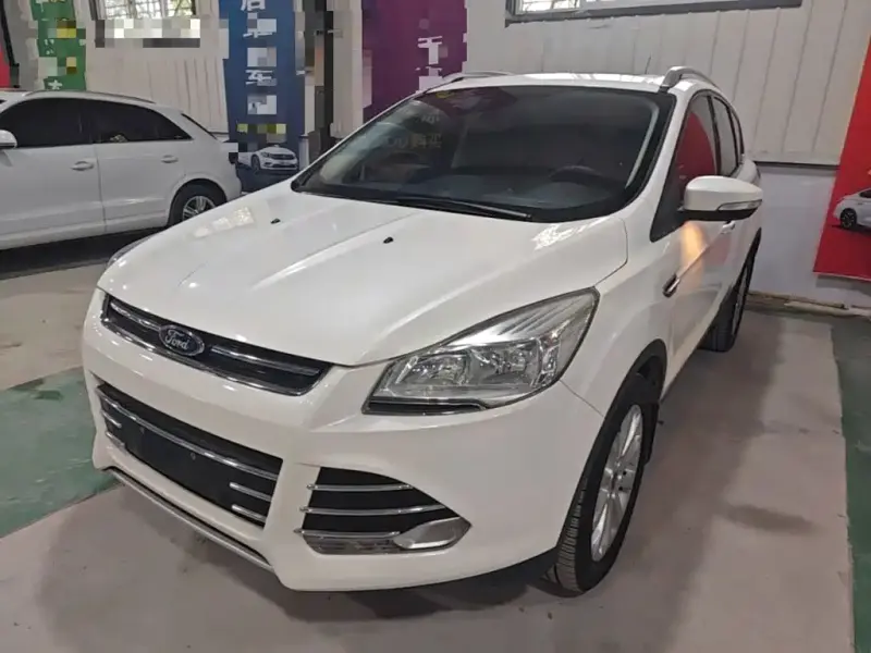 Ford Kuga, 2015