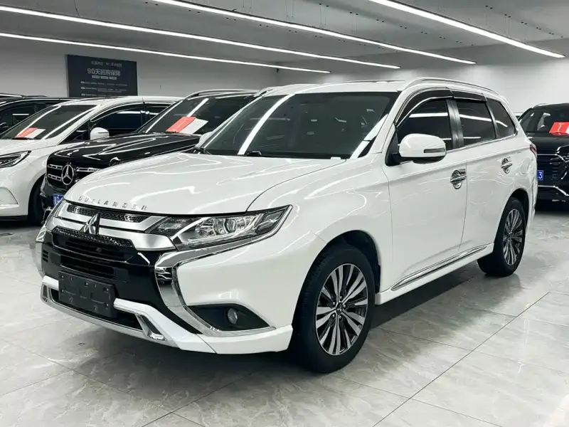 Mitsubishi Outlander, 2021