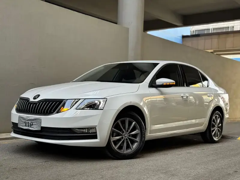 Skoda Octavia, 2021 — фото 1