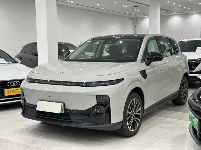 Leapmotor B10, 2025