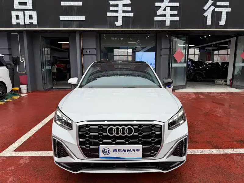 Audi Q2L, 2022