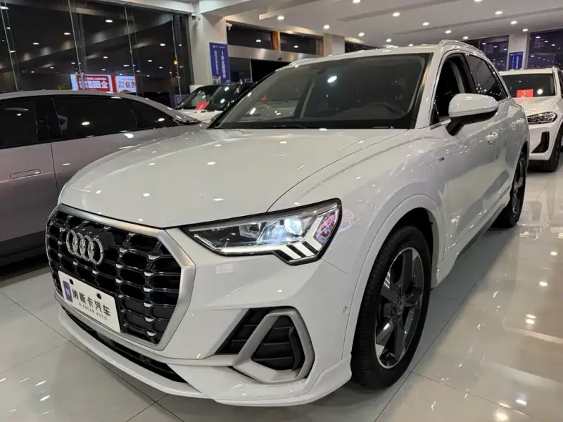Audi Q3, 2021