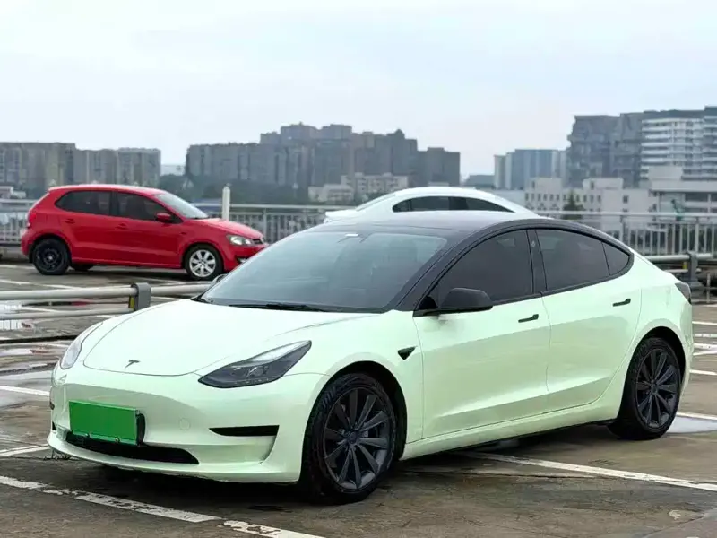 Tesla Model 3, 2021