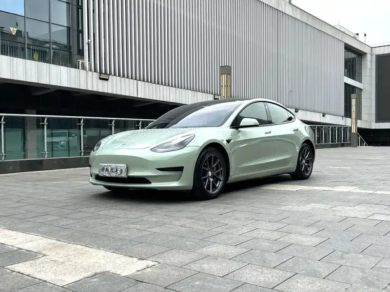 Tesla Model 3, 2021