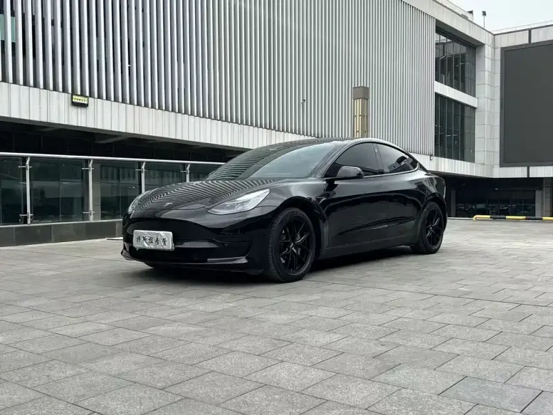Tesla Model 3, 2021