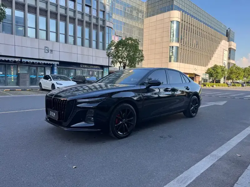 Hongqi H5, 2025