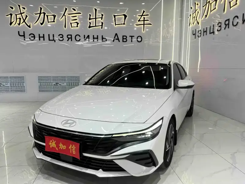 Hyundai Elantra, 2024