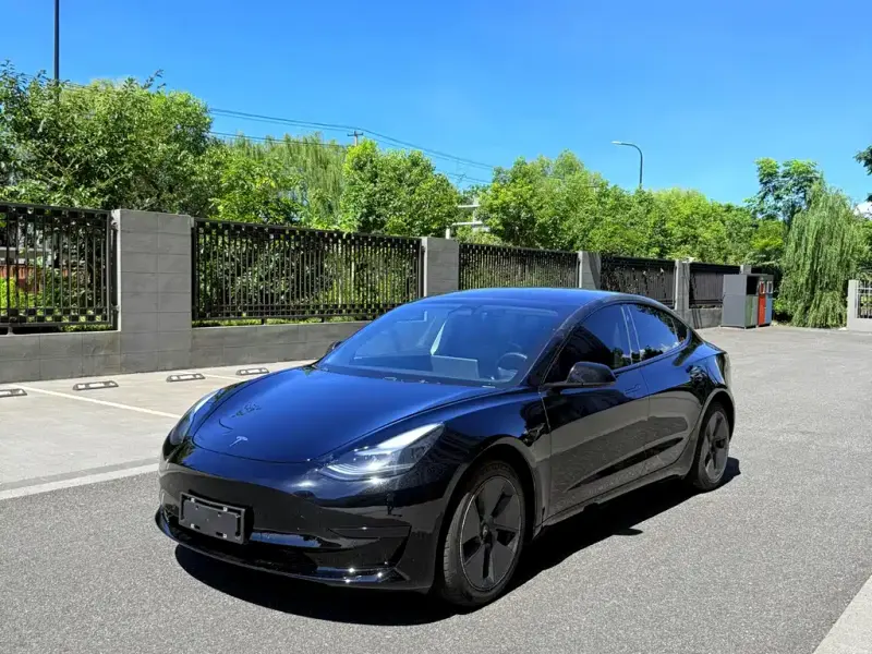 Tesla Model 3, 2022