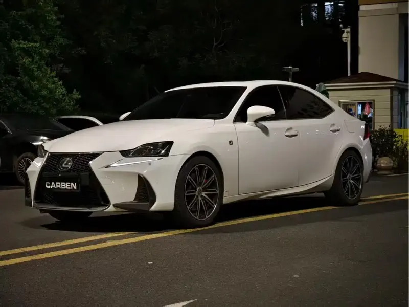 Lexus IS, 2017
