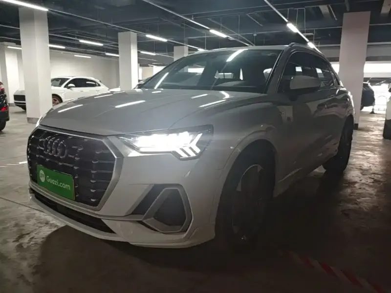 Audi Q3, 2021