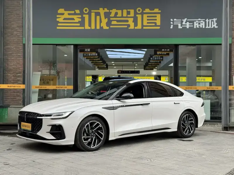 Lincoln Z, 2022