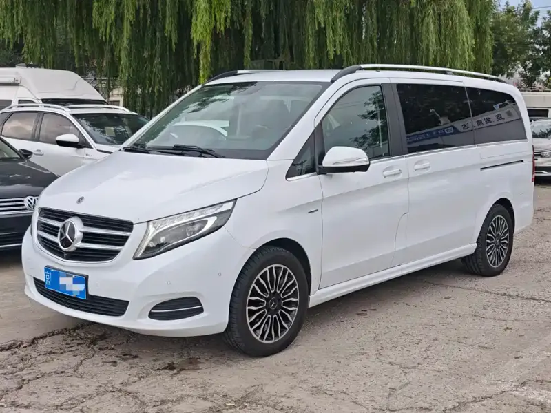 Mercedes-Benz V-Class, 2018 — фото 1