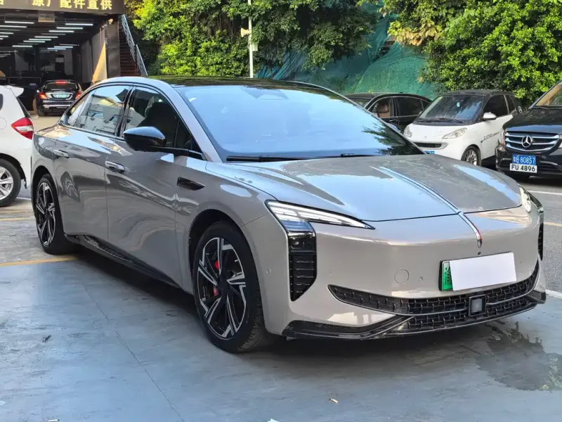 Hongqi EH7, 2024