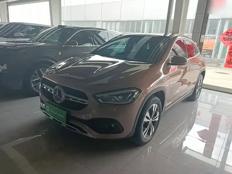 Mercedes-Benz GLA, 2023 — фото 1