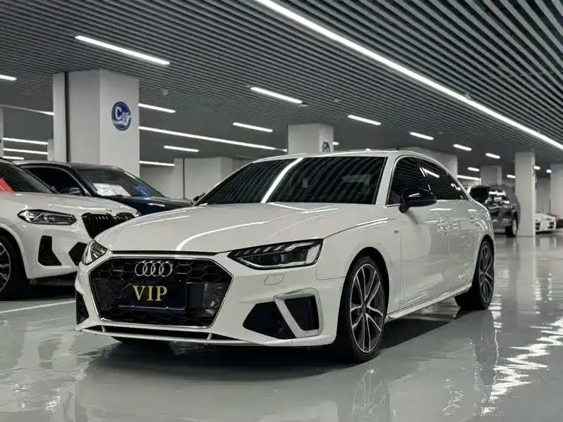 Audi A4L, 2020 — фото 1